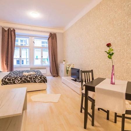 Chest Design Apartments Prag Exterior foto